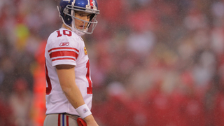 Lawsuit Accuses Giants, Eli Manning Of Pushing Fake Memorabilia